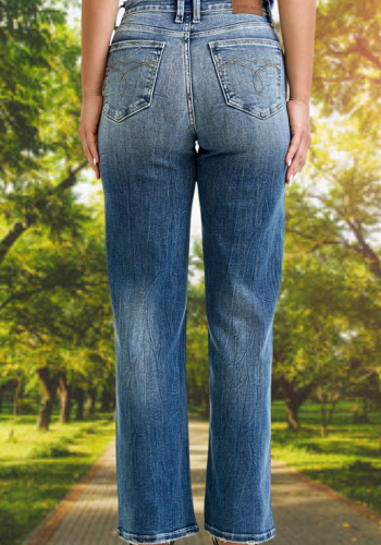 JUDY BLUE MID-RISE 90's STRAIGHT LEG JEAN