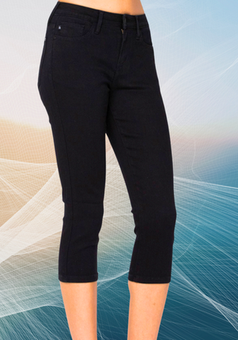 JUDY BLUE BLACK MID-RISE SKINNY CAPRI JEAN