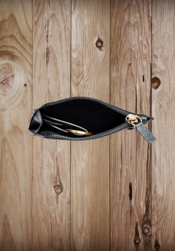 KESSEI HAND-TOOLED CREDIT CARD HOLDER