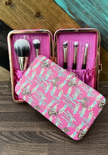 BLUSH & BRONCS MAKEUP BRUSHES
