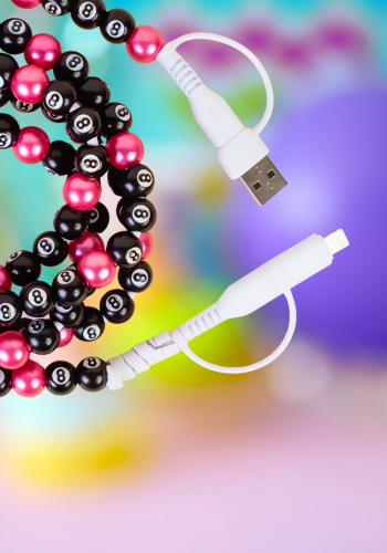 4-IN-1 FUCHSIA & 8-BALL EXTRA LONG BEADED CHARGING CABLE