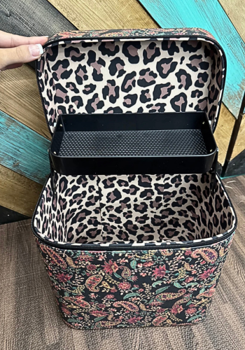 PAISLEY & WILD MAKEUP BOX