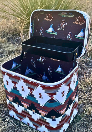 WILD PLAINS MAKEUP BOX