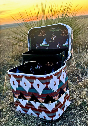 WILD PLAINS MAKEUP BOX